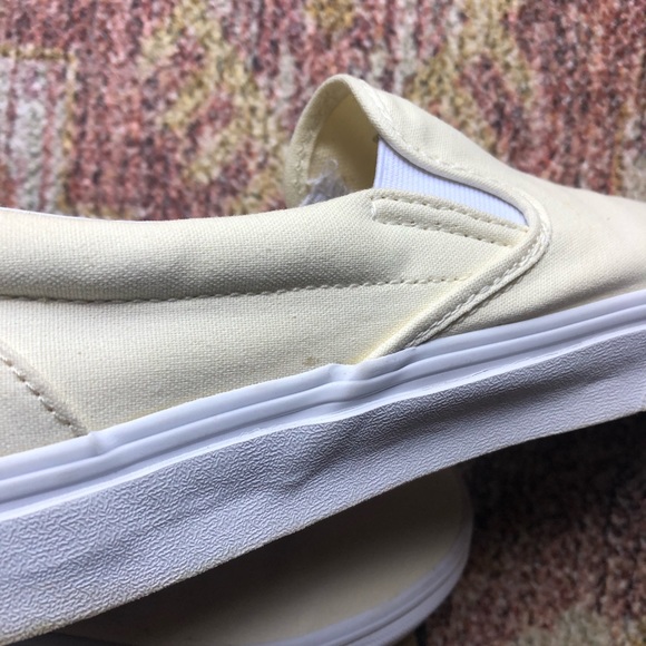 Vans - Picture 6 of 7